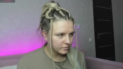 Jenny online show from 10-20-25, 09:21