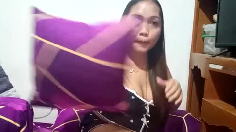 Snapshot of jenny_salvi chatting on 02-14-25, 03:15 jenny_salvi online show from 02-14-25, 03:15