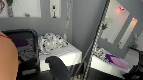 jenny_towers online show from 01-20-25, 09:35