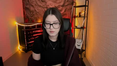 Snapshot of jennygibson chatting on 04-22-26, 05:10 JENNY online show from 04-22-26, 05:10