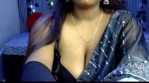 Snapshot of jennysinghaniya chatting on 02-13-25, 05:33 jenny online show from 02-13-25, 05:33