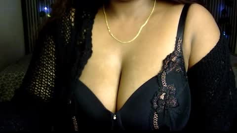 Snapshot of jennysinghaniya chatting on 03-09-25, 06:39 jenny online show from 03-09-25, 06:39