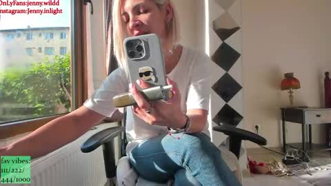 infamous blondiechloe.             Jennyjennywildd online show from 05-19-26, 05:03