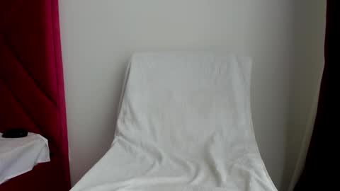 Snapshot of jenyff chatting on 03-02-25, 12:01 jenyff online show from 03-02-25, 12:01