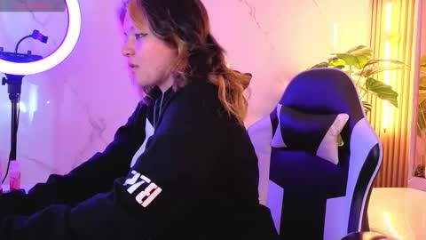 Jeonmei tp    2130- 600 online show from 02-24-26, 01:53