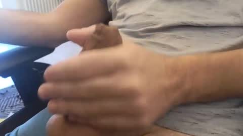 Snapshot of jeremie18cms chatting on 12-24-24, 11:17 Machine Sperme online show from 12-24-24, 11:17