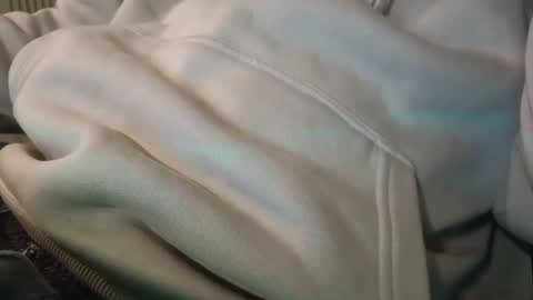 Snapshot of jeremie18cms chatting on 01-26-25, 09:51 Machine Sperme online show from 01-26-25, 09:51