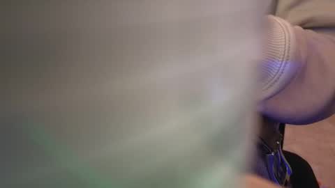 Snapshot of jeremie18cms chatting on 02-16-25, 01:14 Machine Sperme online show from 02-16-25, 01:14