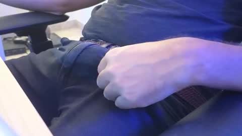 Snapshot of jeremie18cms chatting on 10-12-25, 05:34 Machine Sperme online show from 10-12-25, 05:34