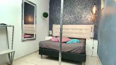   online show from 06-24-26, 03:38