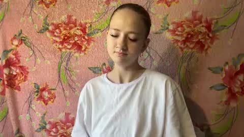 Snapshot of jeremybeute chatting on 07-20-26, 07:00 Adel3 online show from 07-20-26, 07:00