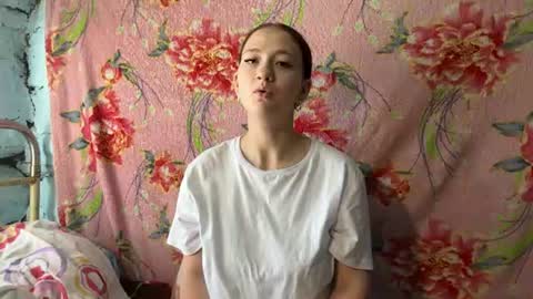 Snapshot of jeremybeute chatting on 07-21-26, 06:05 Adel3 online show from 07-21-26, 06:05
