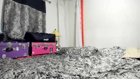 Snapshot of jerilynn chatting on 10-05-25, 11:02 Jeri Lynn online show from 10-05-25, 11:02