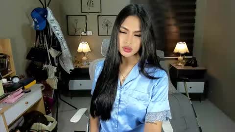 Snapshot of jerkingjenaxxx chatting on 11-30-25, 07:18 JENA online show from 11-30-25, 07:18