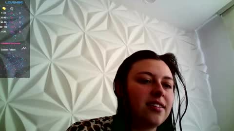 Snapshot of jerryandjessicaa chatting on 11-11-25, 07:58 Jess y Jerry online show from 11-11-25, 07:58