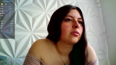 Snapshot of jerryandjessicaa chatting on 11-12-25, 08:19 Jess y Jerry online show from 11-12-25, 08:19