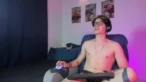 Angelo online show from 10-03-25, 04:09