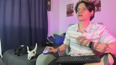 Angelo online show from 10-28-25, 06:54