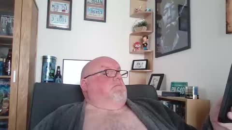 Snapshot of jerseyhammer01 chatting on 05-02-26, 08:19 Harry online show from 05-02-26, 08:19