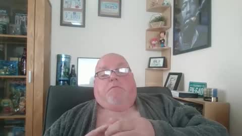 Snapshot of jerseyhammer01 chatting on 05-11-26, 10:10 Harry online show from 05-11-26, 10:10