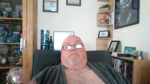 Snapshot of jerseyhammer01 chatting on 05-20-26, 07:47 Harry online show from 05-20-26, 07:47