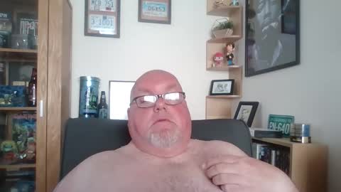 Snapshot of jerseyhammer01 chatting on 05-26-26, 07:48 Harry online show from 05-26-26, 07:48