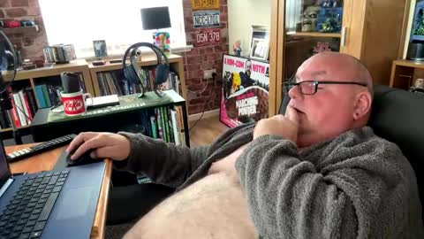 Snapshot of jerseyhammer01 chatting on 05-29-26, 07:50 Harry online show from 05-29-26, 07:50