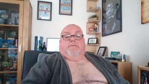 Snapshot of jerseyhammer01 chatting on 06-12-26, 08:57 Harry online show from 06-12-26, 08:57
