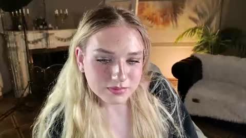 Snapshot of jes_solar chatting on 06-11-26, 02:22 jes_solar online show from 06-11-26, 02:22