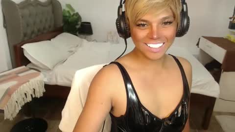 Snapshot of jesie_hot69 chatting on 02-24-25, 01:21 jesie_hot69 online show from 02-24-25, 01:21