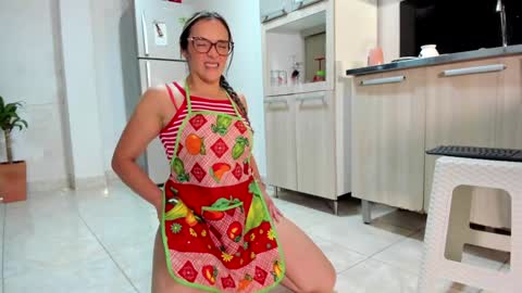 Snapshot of jess1ca_herrera chatting on 02-06-25, 08:02 jessica herreraToday I will be your devil and you my victim online show from 02-06-25, 08:02