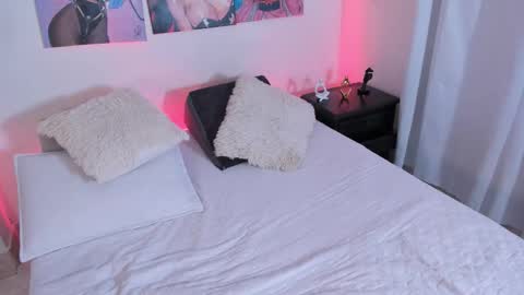 Snapshot of jess1ca_herrera chatting on 09-18-25, 10:34 jessica herreraToday I will be your devil and you my victim online show from 09-18-25, 10:34