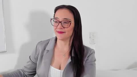 Snapshot of jess1ca_herrera chatting on 05-15-26, 09:33 jessica herreraToday I will be your devil and you my victim online show from 05-15-26, 09:33