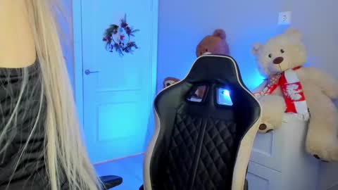 jess1ca_rabb1t online show from 12-02-24, 06:52