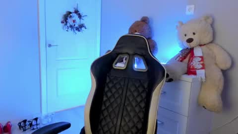 jess1ca_rabb1t online show from 12-06-24, 03:33