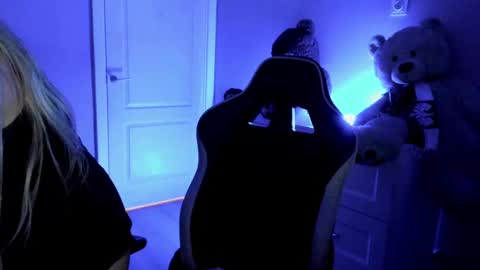 jess1ca_rabb1t online show from 12-13-24, 01:12