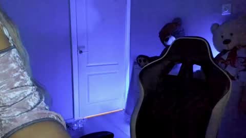 jess1ca_rabb1t online show from 01-25-25, 11:44