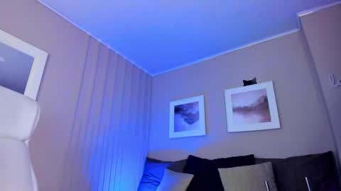 Jessie online show from 12-17-24, 06:53