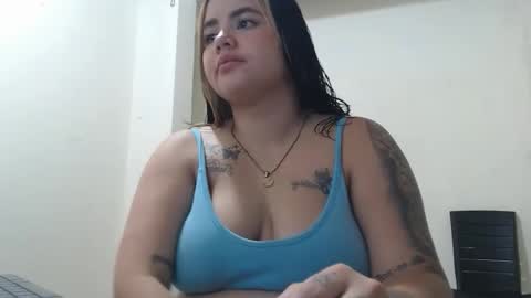 Snapshot of jess_beaut chatting on 10-22-25, 12:22 jess_beaut online show from 10-22-25, 12:22