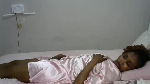 jessajoyy online show from 04-25-26, 07:00