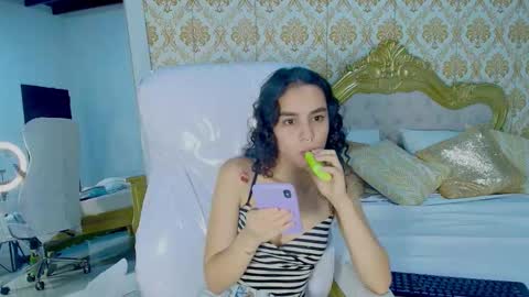 jessb_ online show from 10-20-25, 07:03