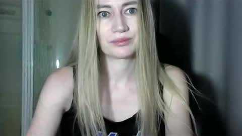 JessFox1 online show from 12-14-24, 12:33