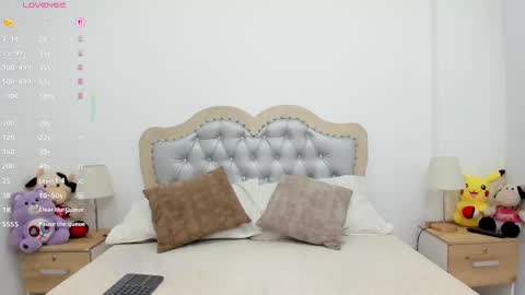 Snapshot of jessica_cortes chatting on 10-15-25, 03:50 jessica  cortes online show from 10-15-25, 03:50