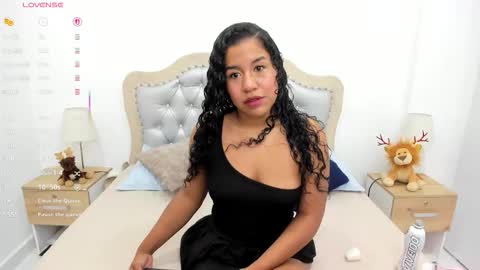 Snapshot of jessica_cortes chatting on 12-19-25, 03:35 jessica cortes online show from 12-19-25, 03:35