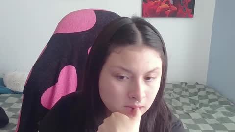 Snapshot of jessica_gomezz chatting on 10-19-25, 08:09 Jessica gomez online show from 10-19-25, 08:09