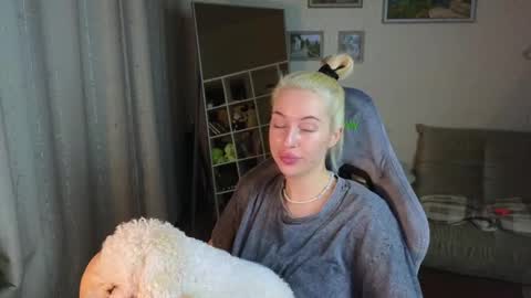 Jessy online show from 01-22-25, 05:59