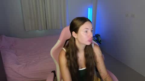 Jessy online show from 05-19-26, 03:24