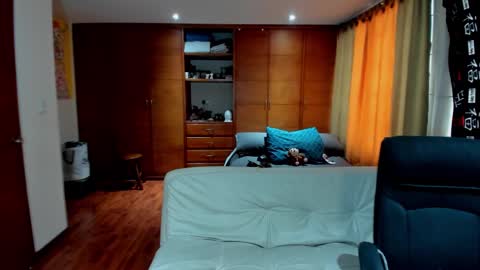 jessica_rabbit777_ online show from 01-31-25, 09:48