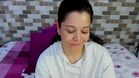 jessimodel independient online show from 06-19-26, 11:30