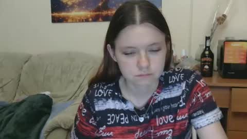 jessicaholland1 online show from 05-18-26, 07:20